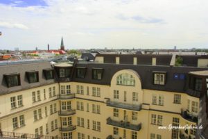 Blick von Dachterrasse SprachenGalerie Berlin - Innenhof Cumberland Haus