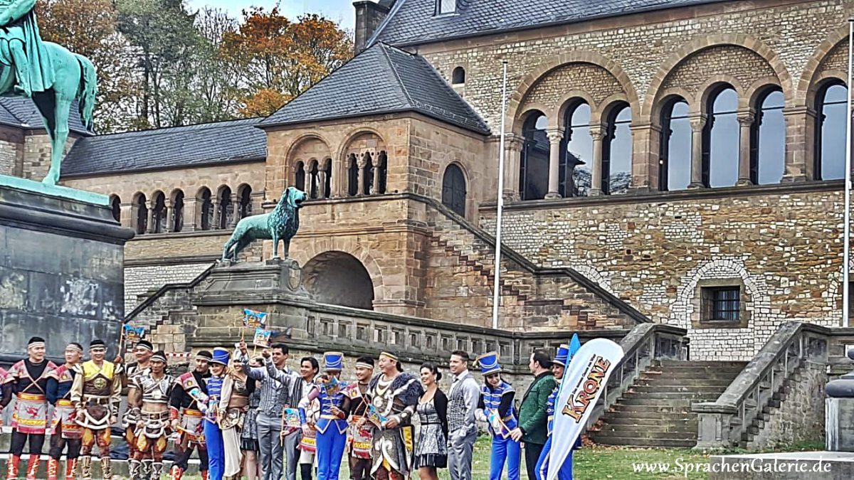 Zirkus Krone SprachenGalerie